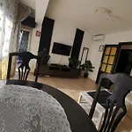 Apartamento Marques Center *