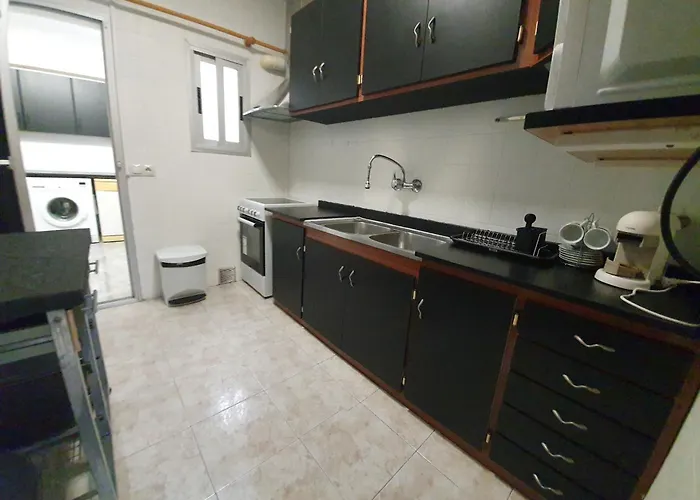 דירה Marques Center